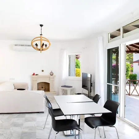 Ξενοδοχείο Luxury In Tuerkbuekue Turkey Close To Maca Kizi *